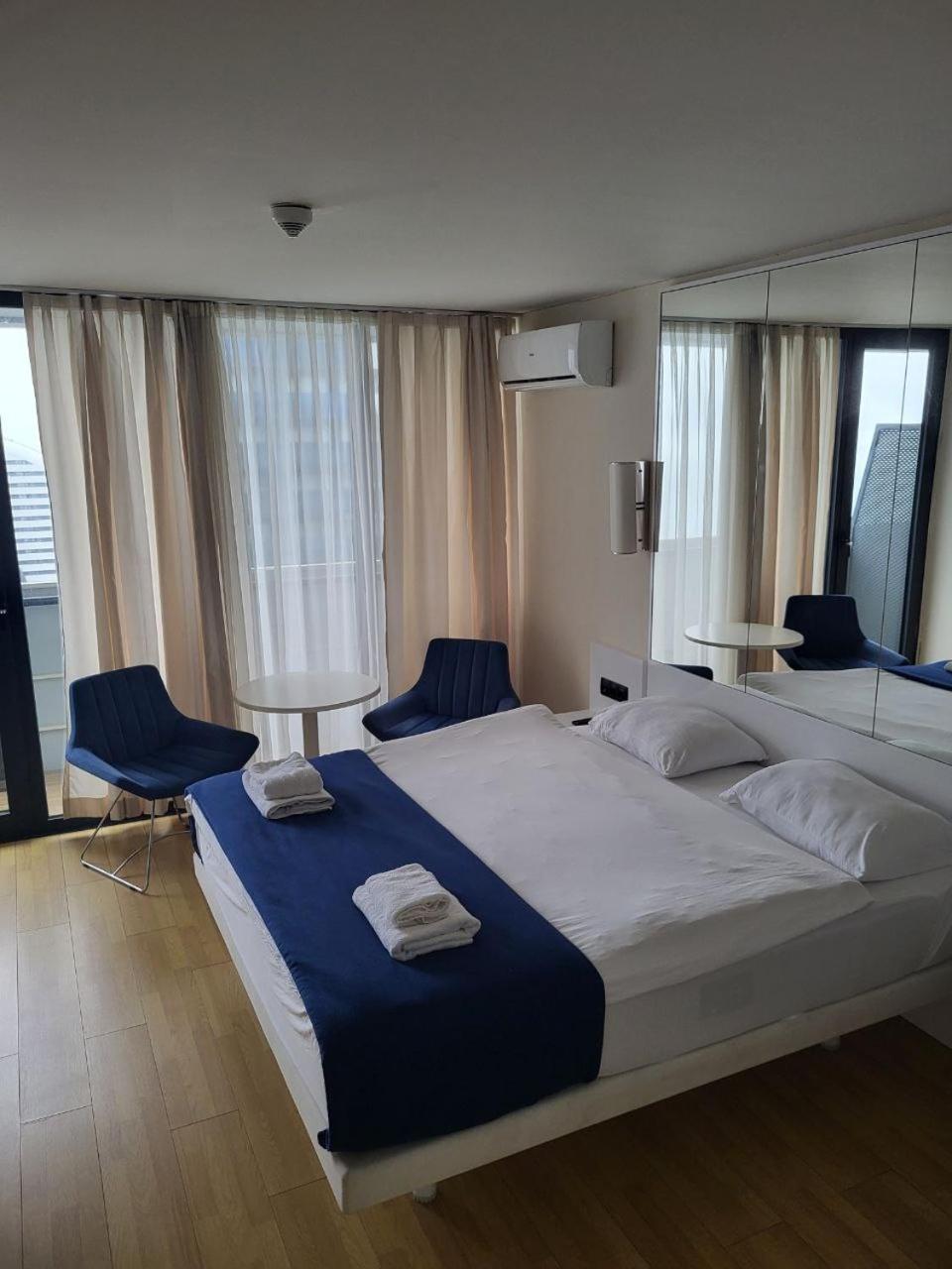 Orbi Apartments С Прекрасным Видом Batumi Exteriör bild